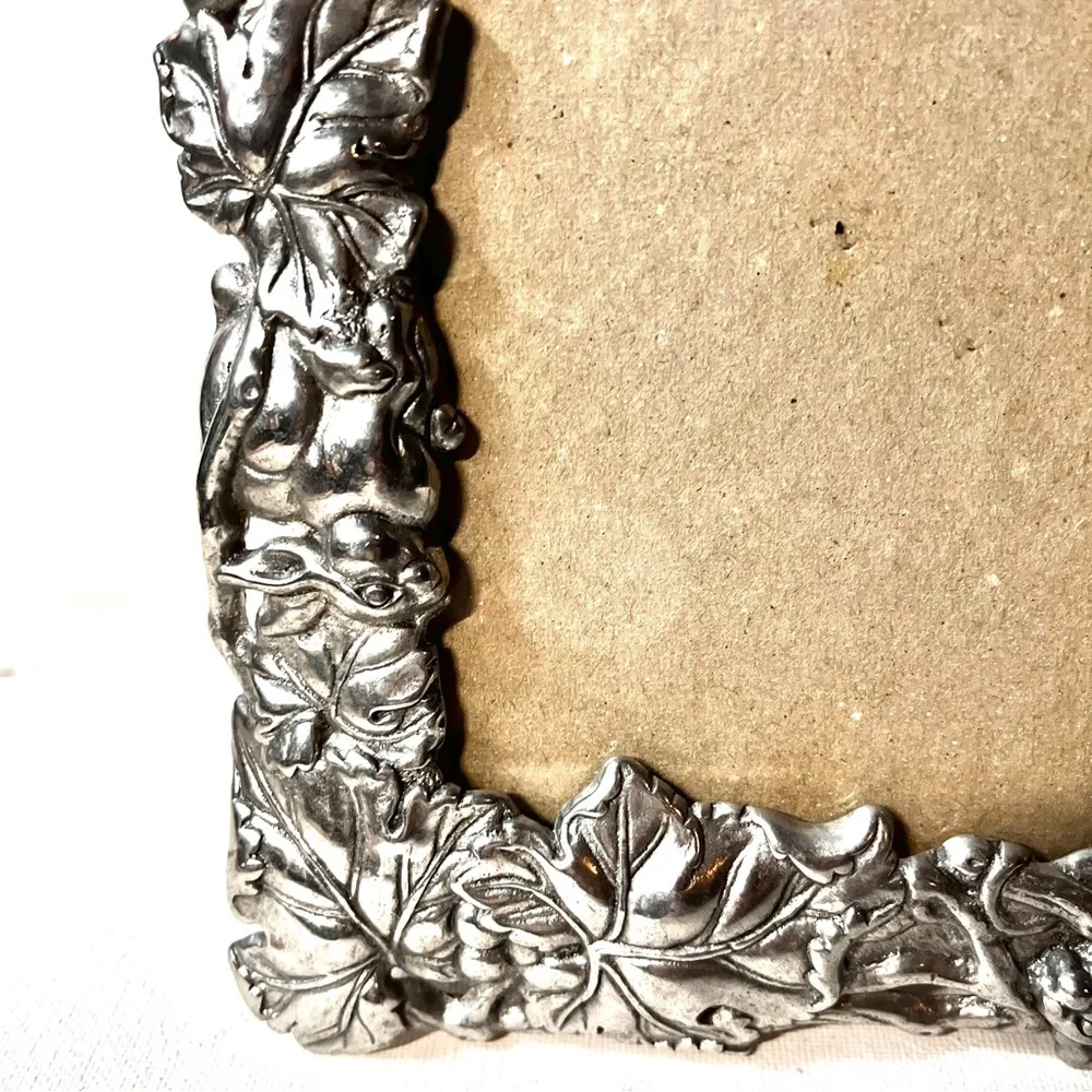 Arthur Court Signed Bunny Rabbits Metal Picture Frame 1995 Pewter Silver-tone